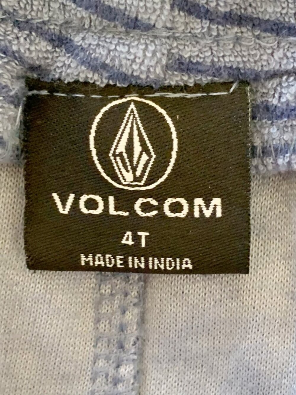 Volcom Terrycloth Set • 4T - Picture 4 of 4